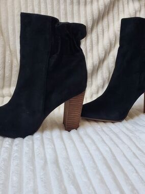NWT Alex +Alex Black Suede Women’s Ankle Boots with Block Heel